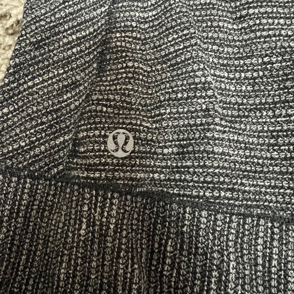 Lulu lemon knit swiftly top - Picture 3 of 5